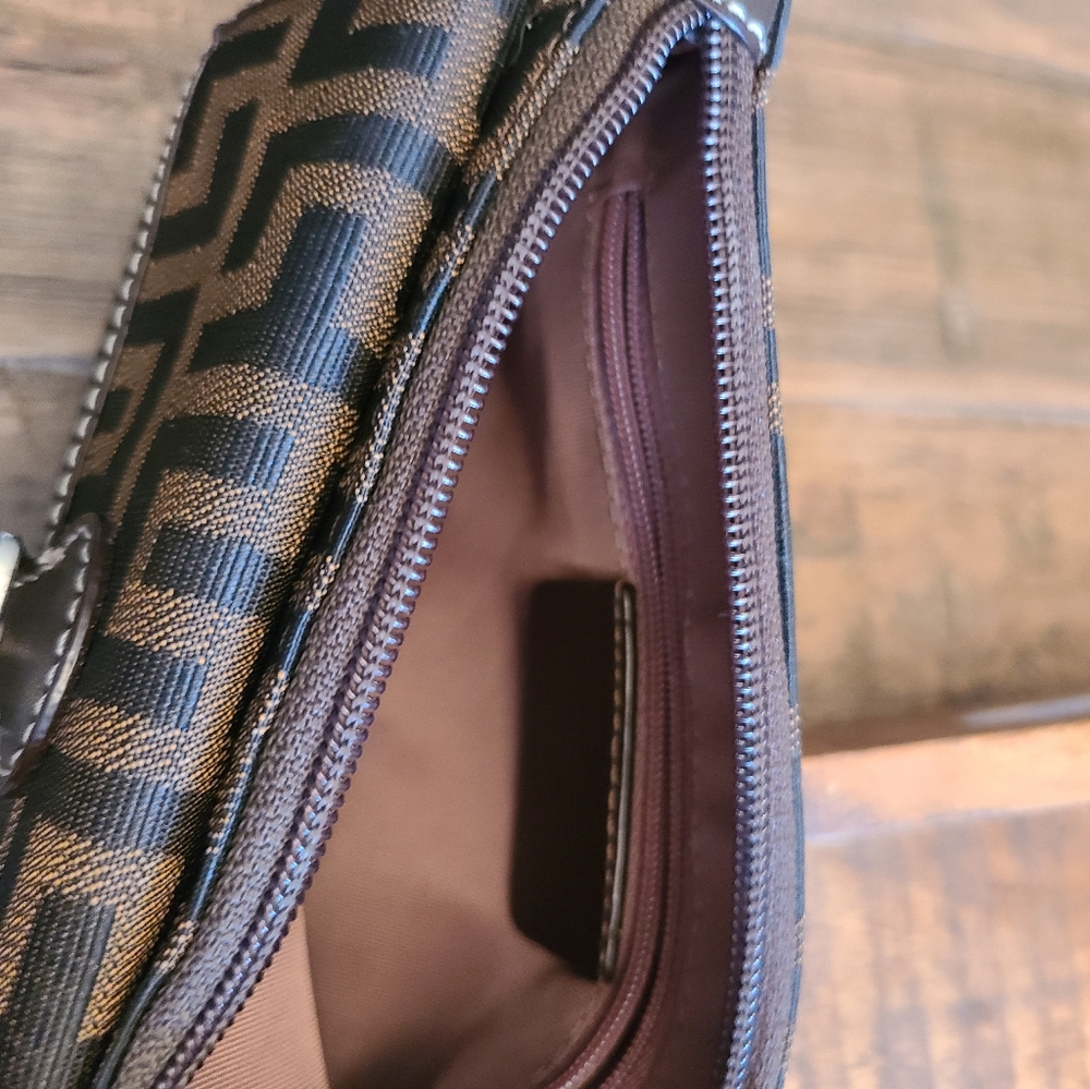 Wristlet - Picture 2 of 6